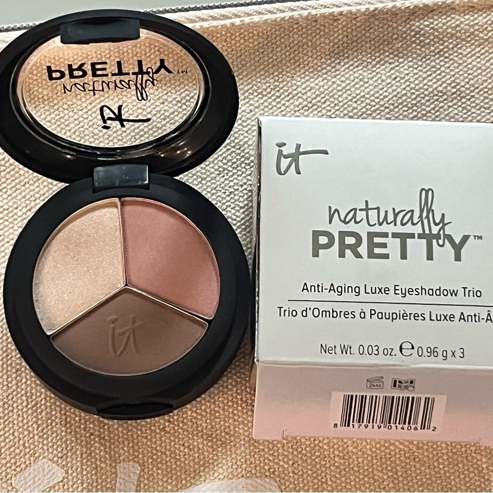 IT cosmetics bundle - Picture 3 of 7